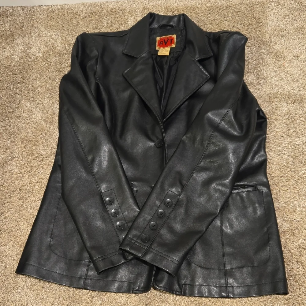 RVT Classic Jacket - Picture 2 of 5